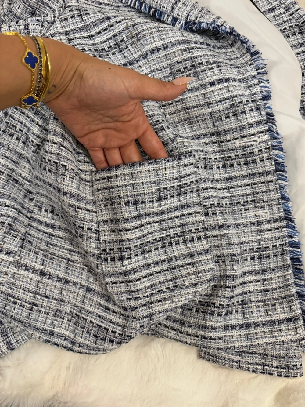 Karl Lagerfeld Light Blue and White Bouclé Blazer and short Set - Picture 4 of 9